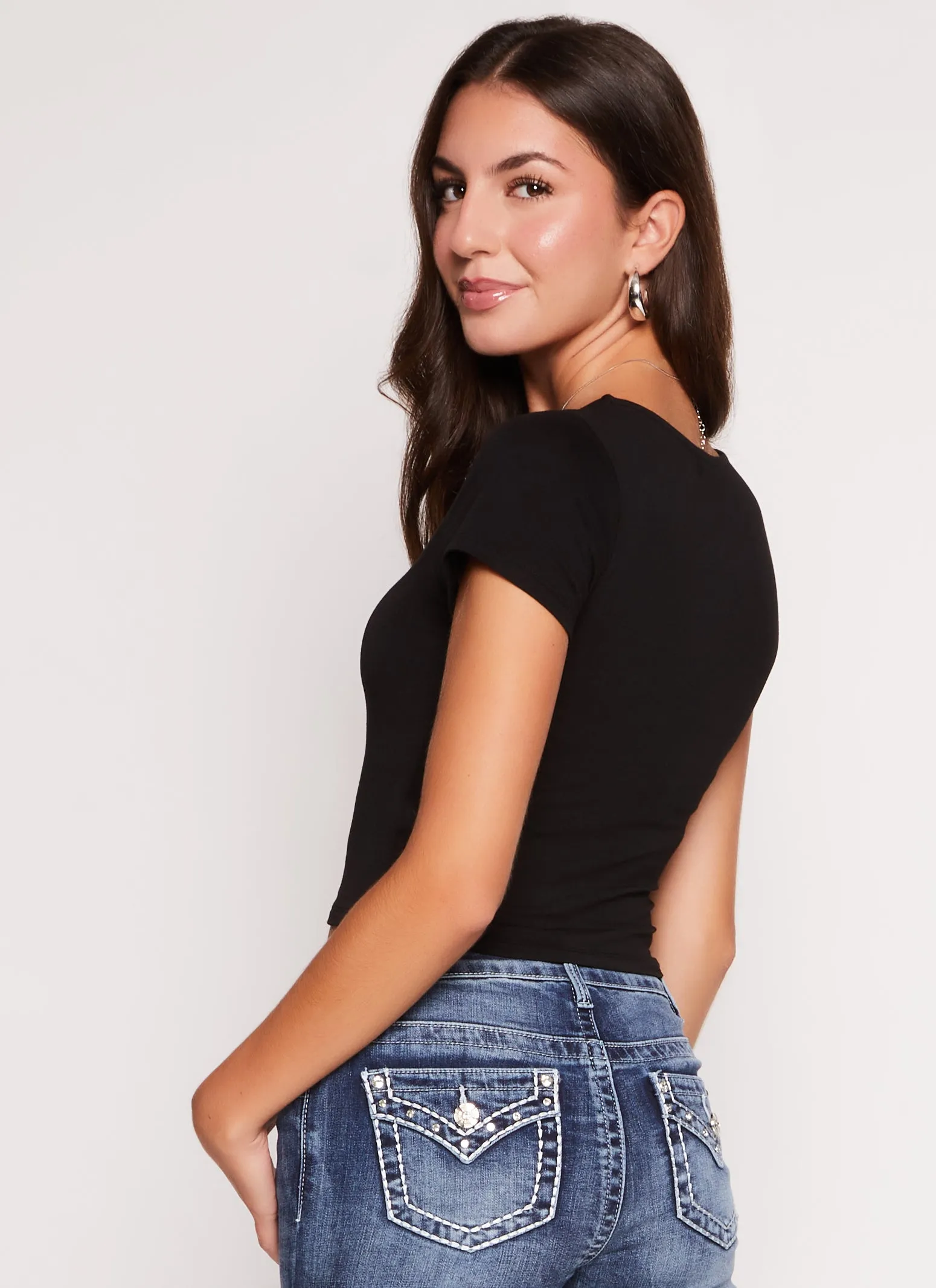 Basic Scoop Neck Cropped Tee