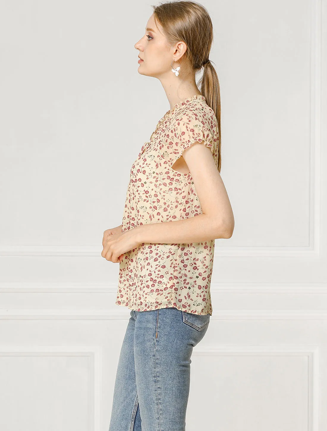 Ditsy Floral Print Chiffon Short Sleeve Ruffle Blouse