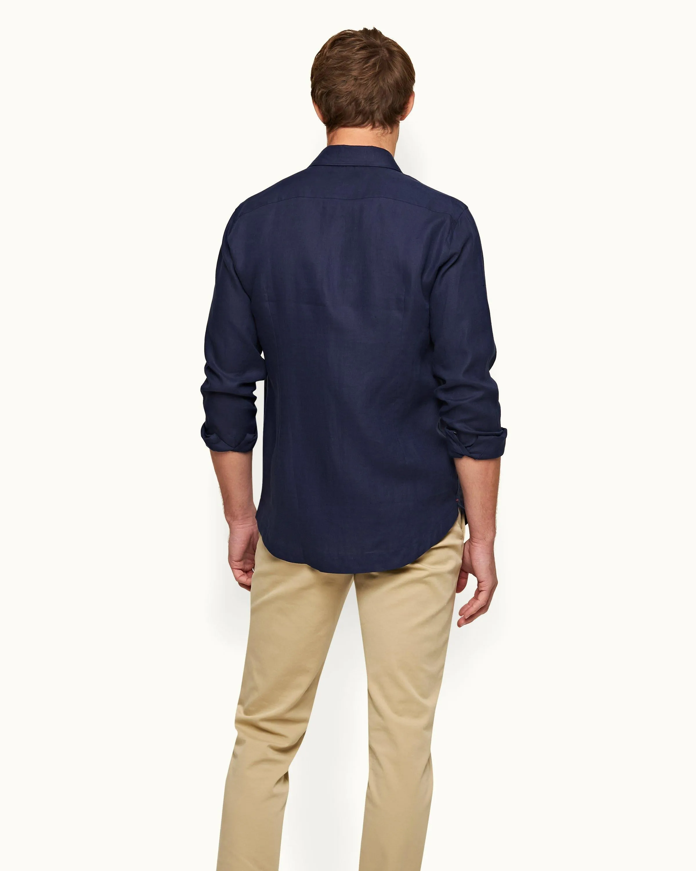 Giles Linen