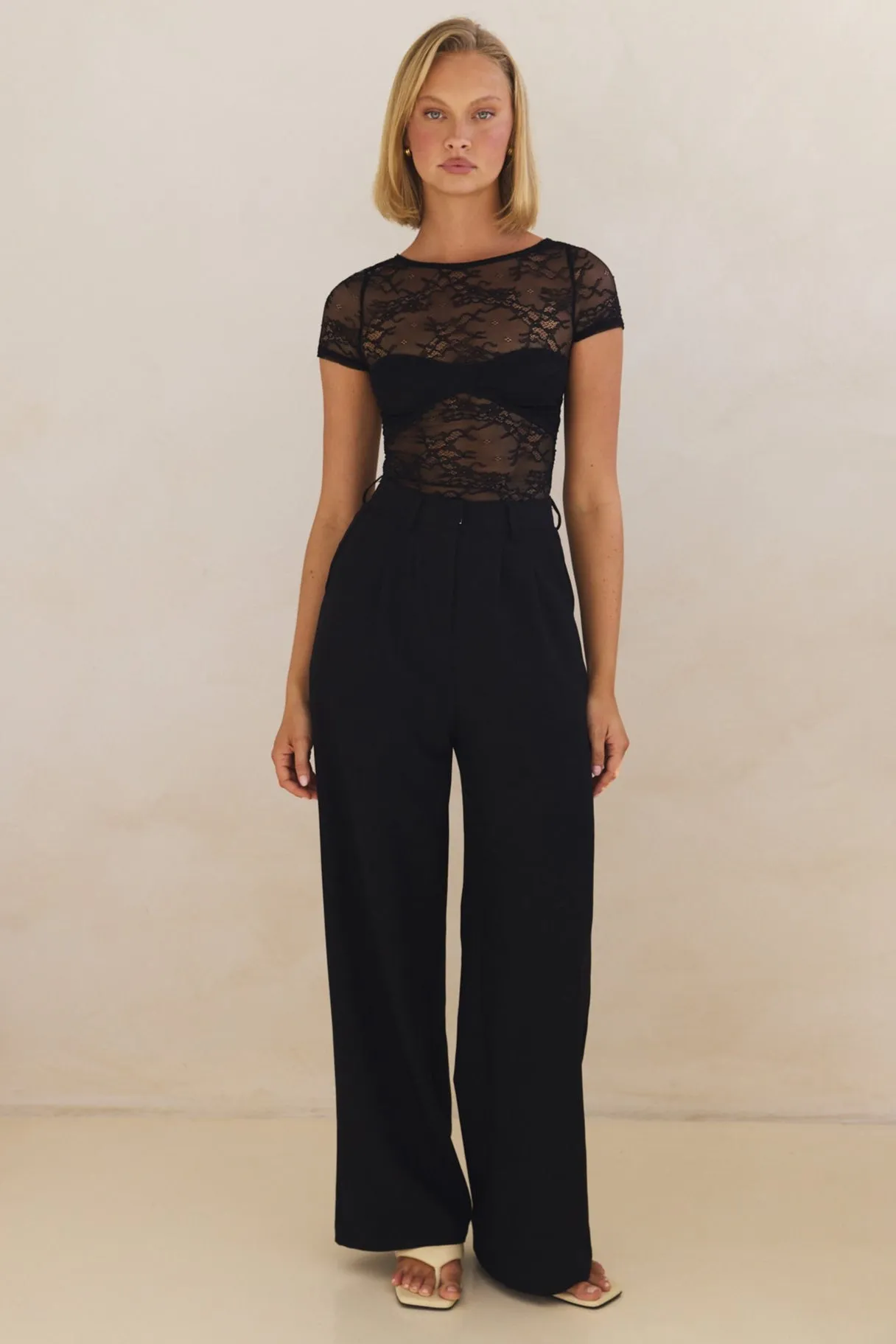Kiera Short Sleeve Top (Black)