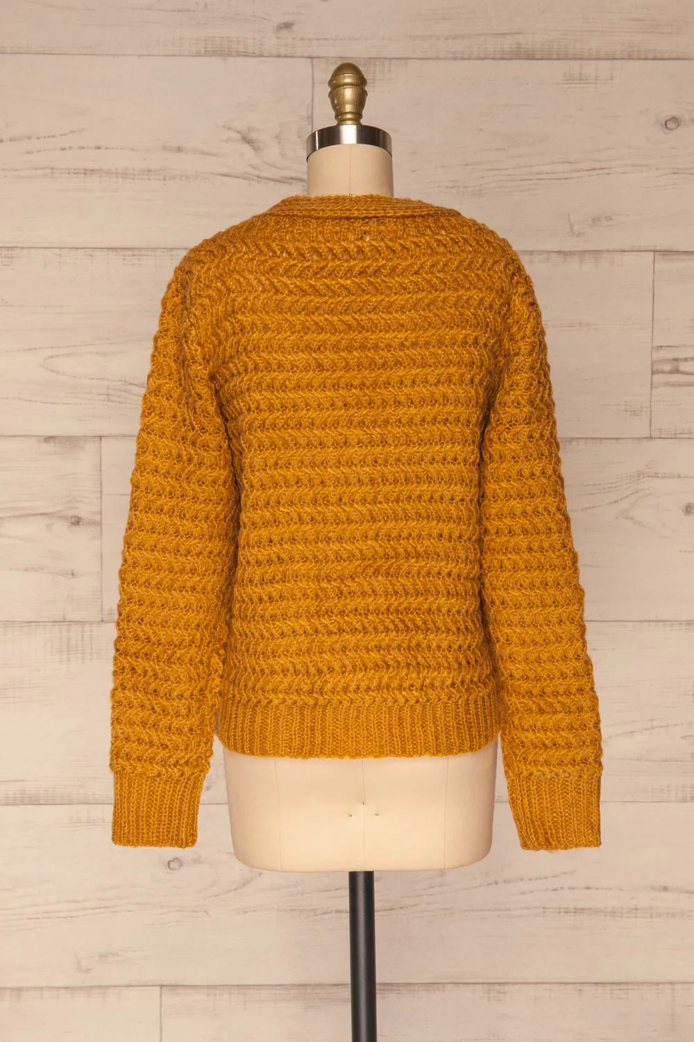 Ozimek | Button-Up Knitted Cardigan