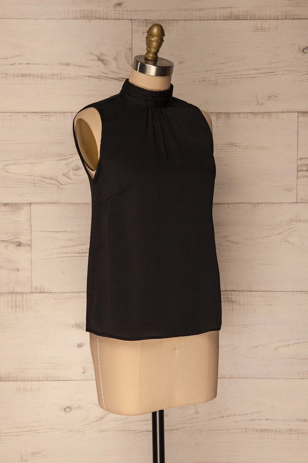 Pajara Black | Silky Sleeveless Top