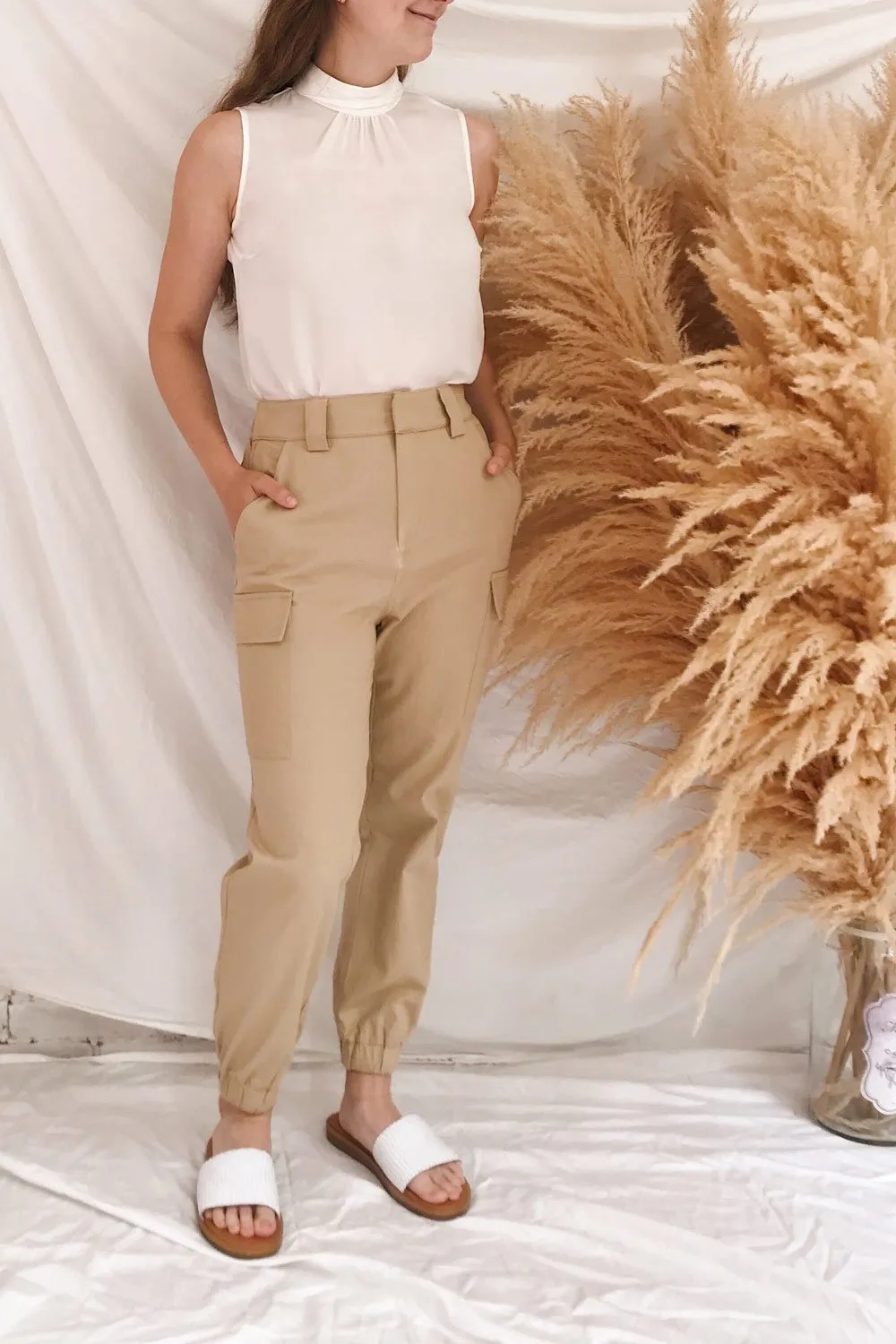 Pajara White | Silky Sleeveless Top