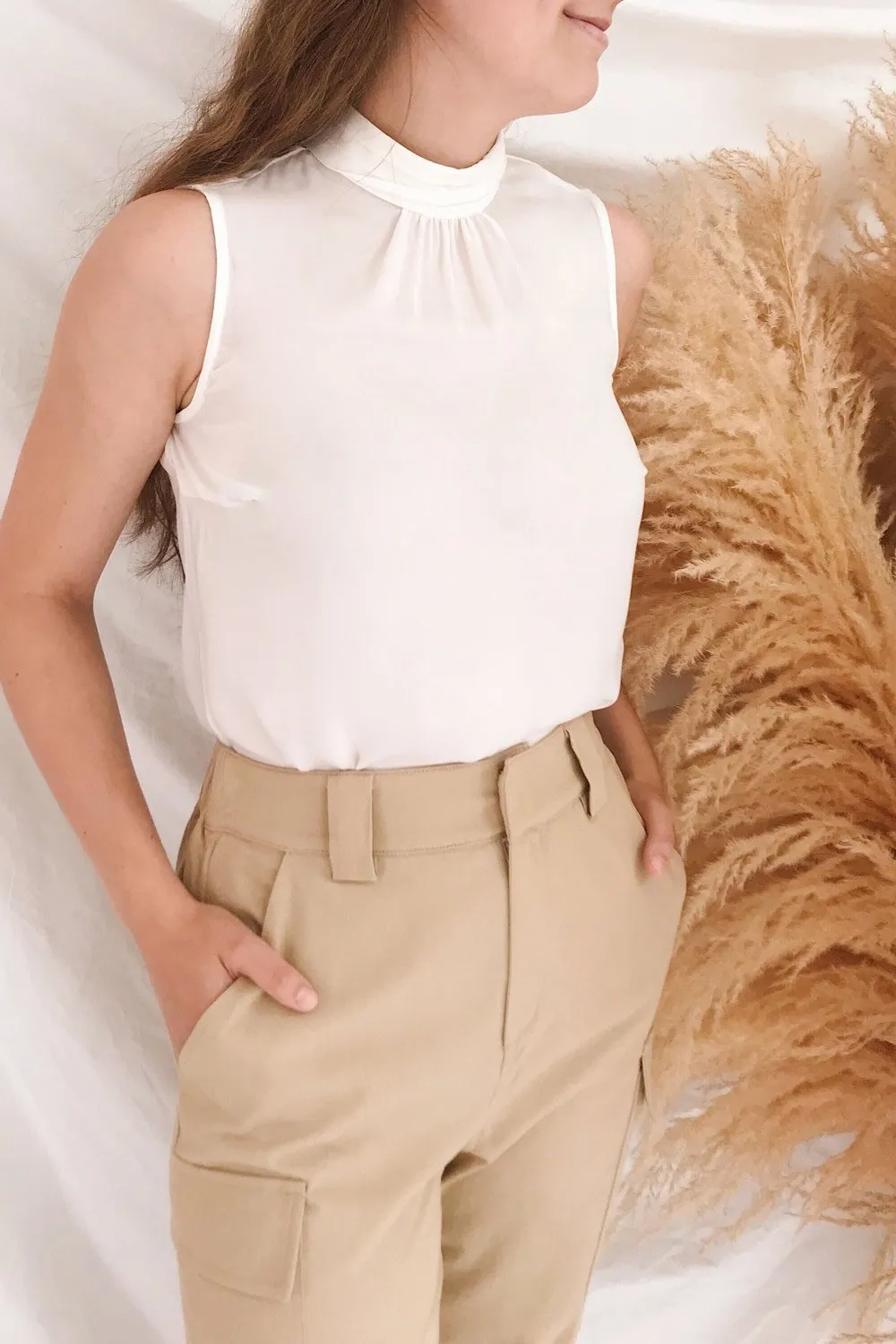 Pajara White | Silky Sleeveless Top