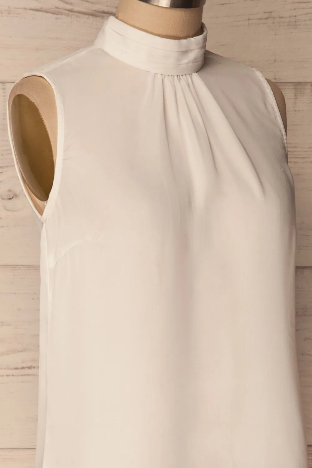 Pajara White | Silky Sleeveless Top