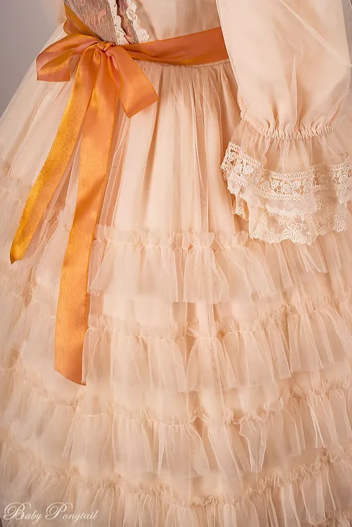Portrait of Victory Onepiece in Amber