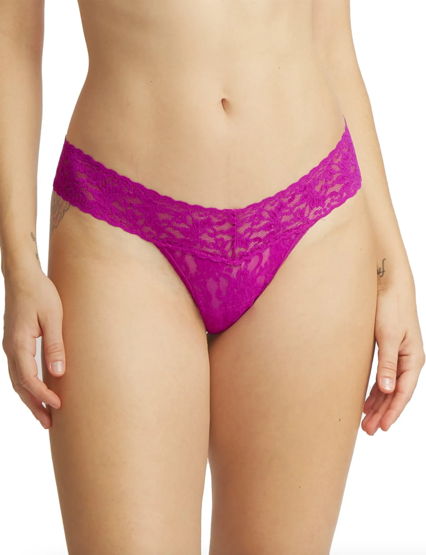 Signature Lace Low Rise Thong, Countess Pink