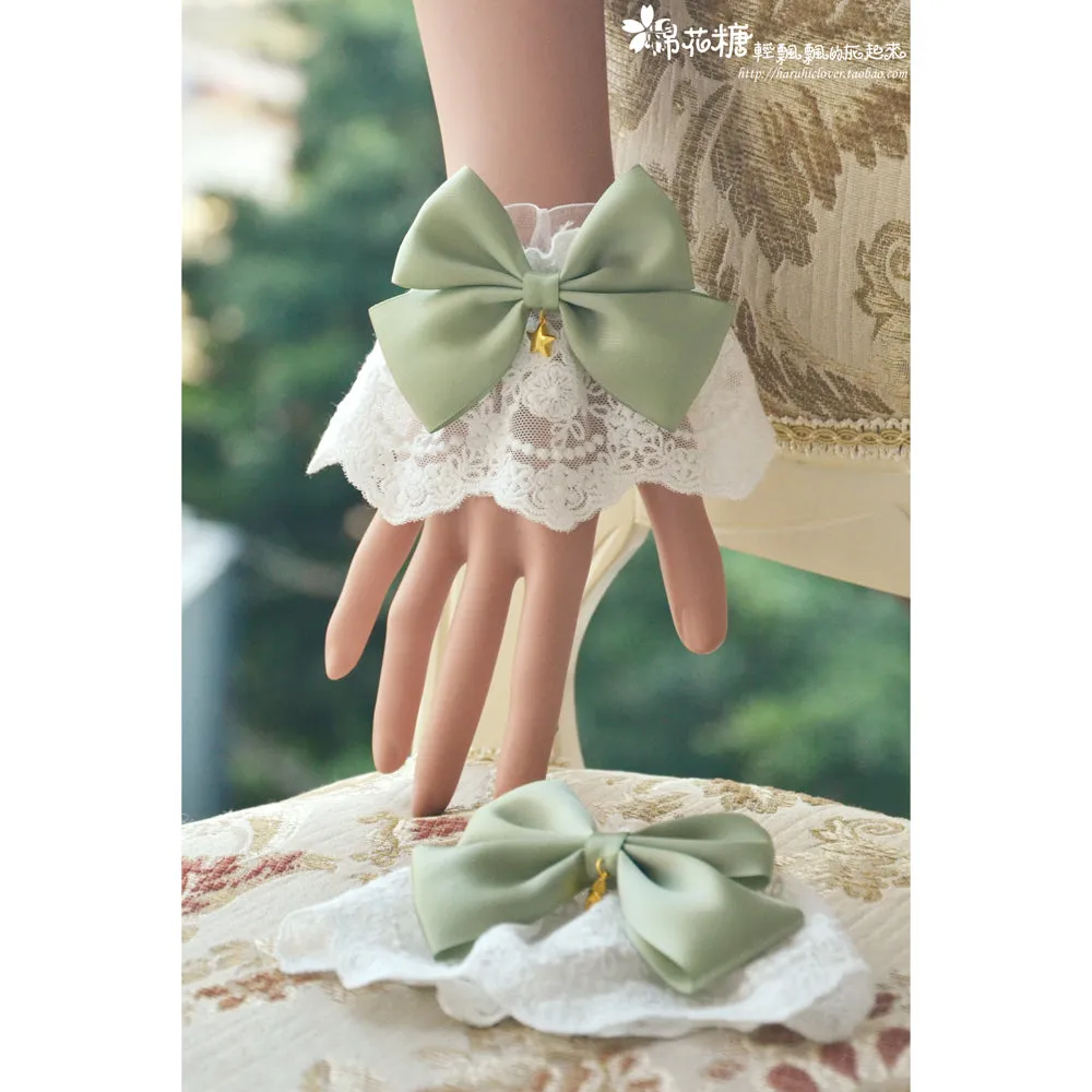 Star Drop White Lace Wristcuffs
