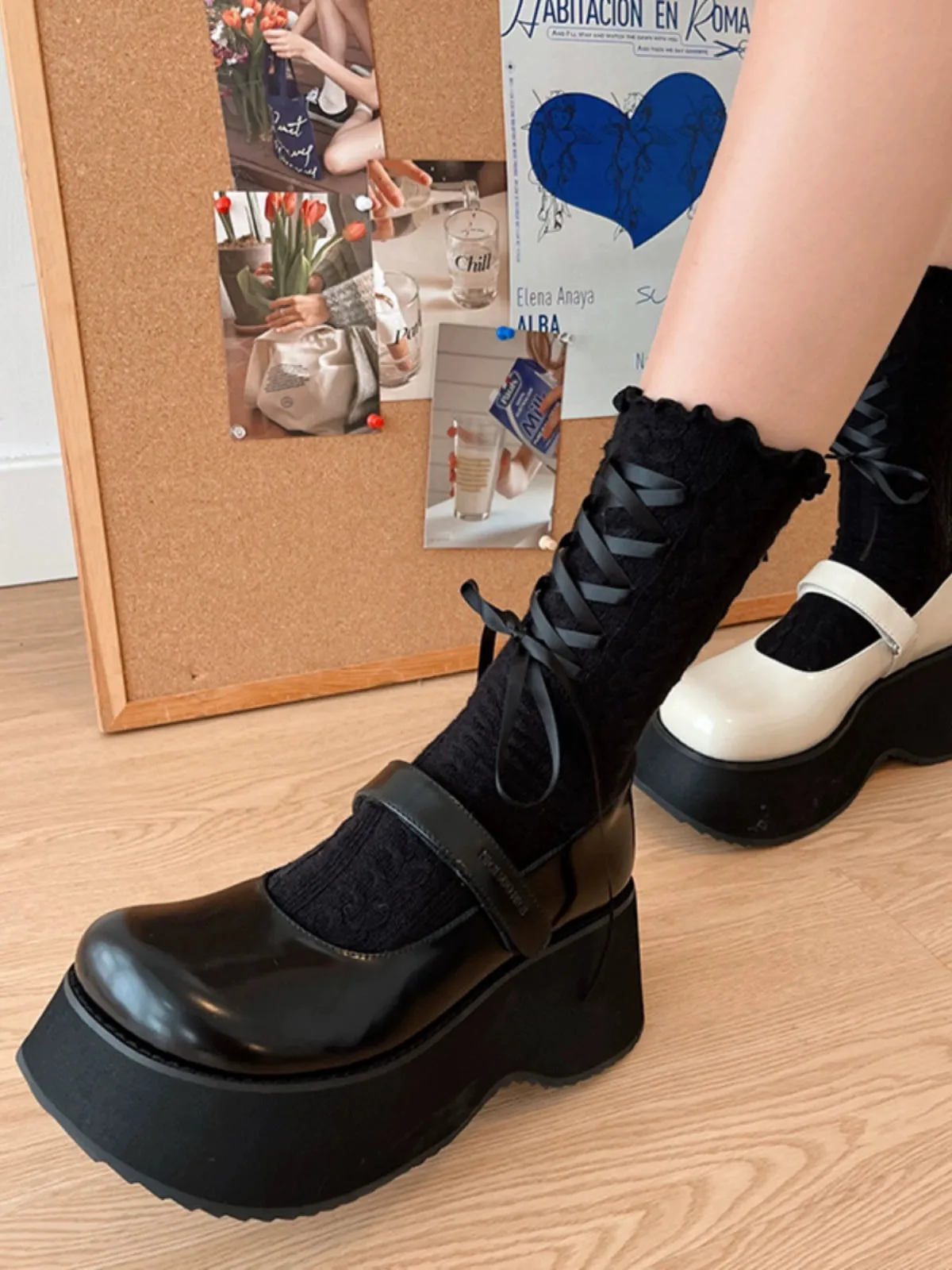 Twist Pattern Lace Up Crew Socks