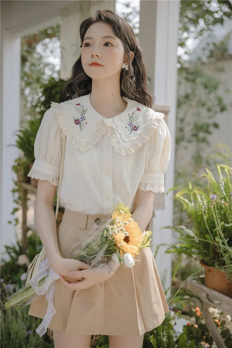 Wildflower Embroidered Blouse (Cream)