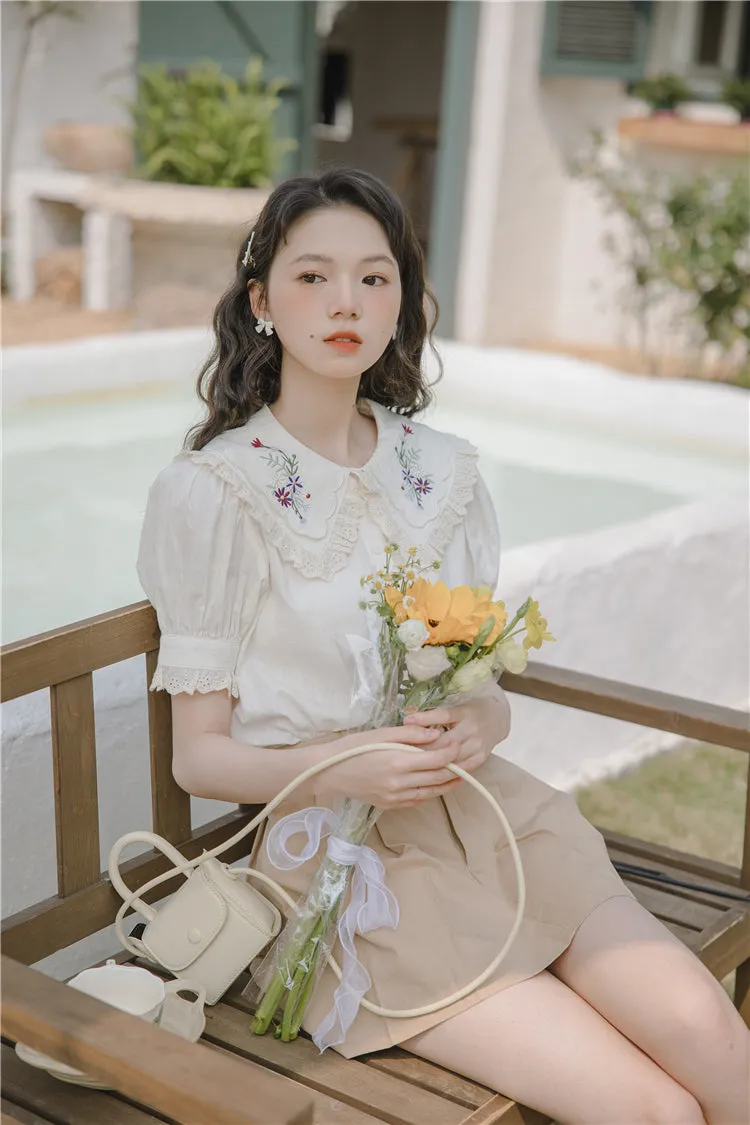 Wildflower Embroidered Blouse (Cream)